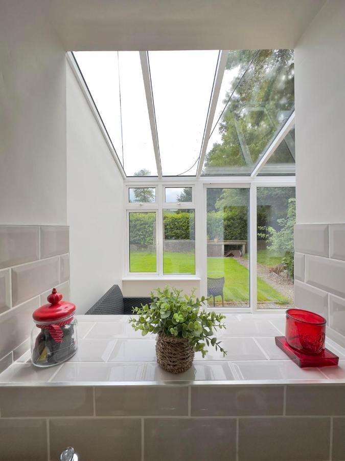 Tully'S Home, Tulfarris Village, Wicklow Блессінґтон Екстер'єр фото